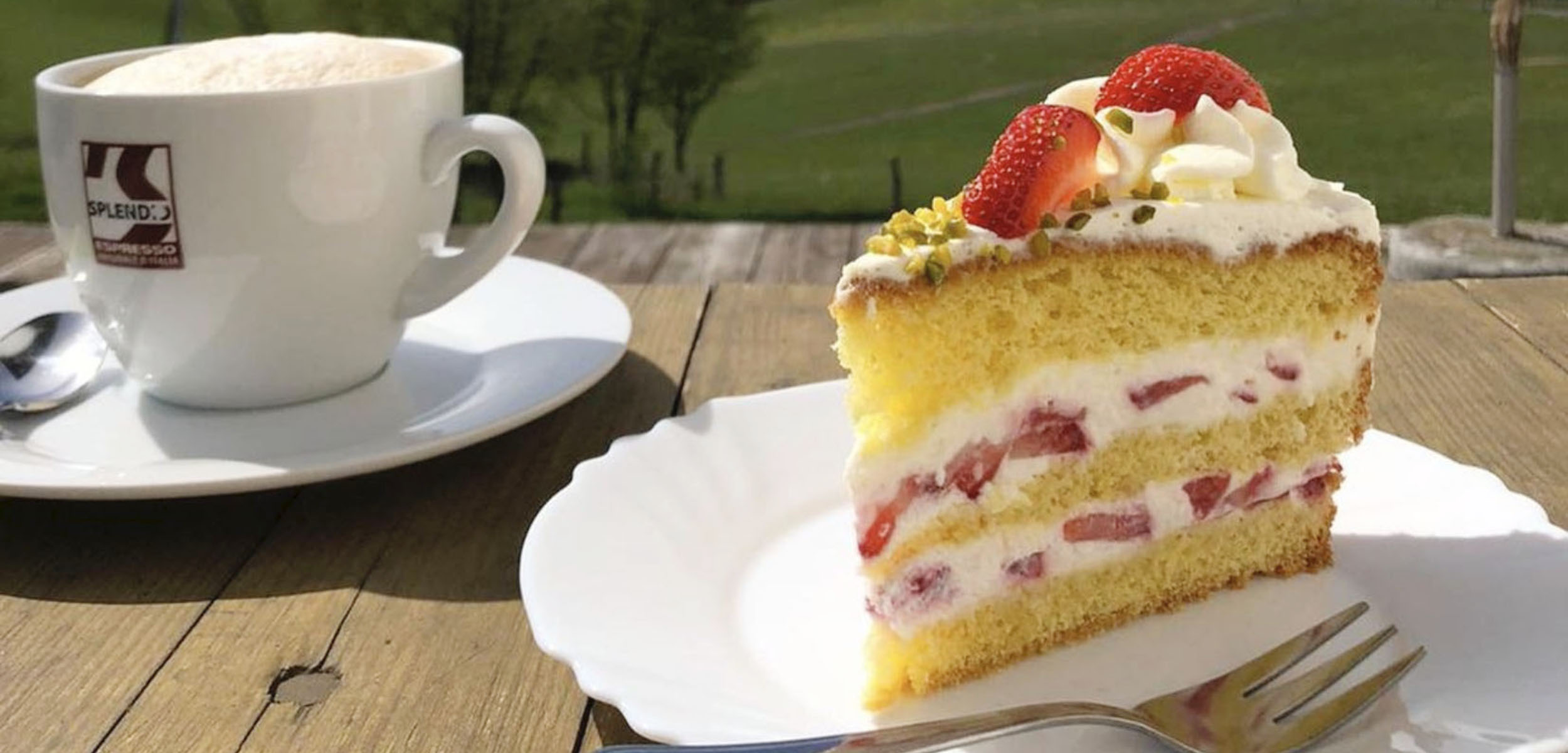 Martinas_Landcafe_Impression_Terrasse_02_2500x1200px